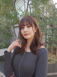 〝新世代のくびれ女王〟林ゆめ、水着で大胆ポーズに「バッチリ」「グラビア界でNo.1」