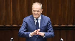 2333 zł co miesiąc dla każdego zamiast programu 800 plus. Znamy decyzję