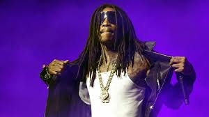 Rapperul Wiz Khalifa a reacționat după ce i-a ignorat pe magistrații români mai bine de un an. A depus o contestație și s-a stabilit noul termen