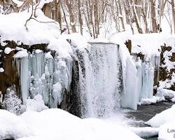 奧入瀨溪流流冰瀑布的圖片