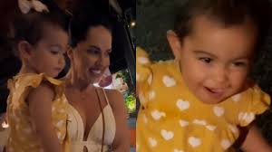 Filha de Graciele Lacerda esbanja fofura em viagem com a mãe