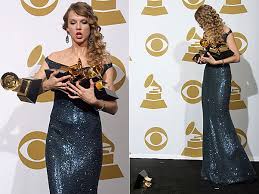 Resultado de imagem para fotos dos premios da taylor swift