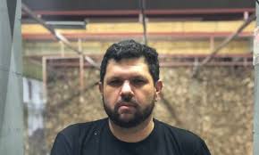 Foragido, Oswaldo Eustáquio registra candidatura à Câmara no prazo final