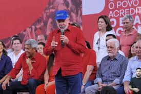 Lula enterra o "Lulinha paz e amor"