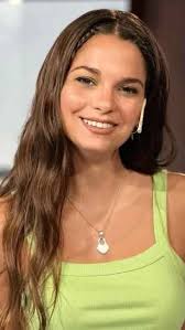 Telefe en vivo: La periodista Luly Illbele confirma su embarazo en directo