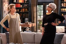 Jamie Lee Curtis and Téa Leoni in NBC sitcom Newlyweds
