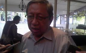 COM, JAKARTA - Pengamat Kepolisian Bambang Widodo Umar melihat adanya gerakan-gerakan terkoordinasi, dalam penembakan polisi di Cilandak, Ciputat, ... - bambang-widodo-umar-001