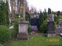 Grab von Anna Flügge (geb. Fl?) (26.05.1915-), Friedhof Aurich-