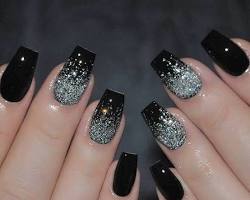 Hình ảnh về Black Glitter nail design