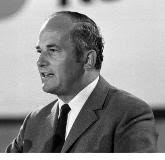 Rainer Candidus Barzel, am 8. Juli 1969. ©Deutsches Bundesarchiv (German Federal Archive), B 145 Bild-F029561-0005. Urheber: Lothar Schaack - ch_84_barzel_rainer_wiki_bund_archiv