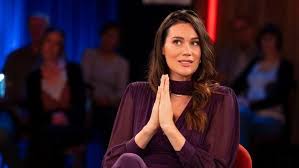 gloria-sophie burkandt