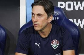 Zubeldía enaltece opções no ataque e chegadas de Hulk e Thiago Silva