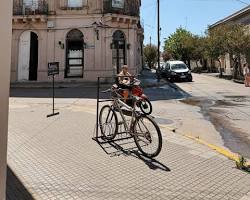 San Antonio de Areco cycling road Argentina, generata con l'AI