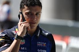 F1: Red Bull mira retorno de Hadjar no GP do Azerbaijão
