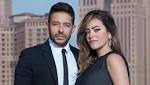 حماقي ينشر صورة مع زوجته