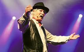 Bretagne en deuil : Le chanteur Erik Marchand nous a quittés à 70 ans !