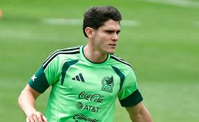 Mexican Football Updates: World Cup 2026 Excitement, Israel Reyes' Dual Talent, and Guillermo Almada's New Era at América