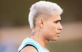 Luiz Araújo cita erros contra o Bayern no Mundial como lição para encarar o PSG: 'Pés no chão'