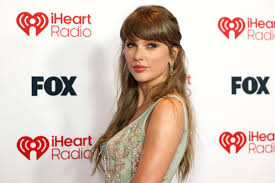 Taylor Swift Debuts Super-Short Haircut at Laura Sisk, Oli Jacobs’s Wedding — InStyle