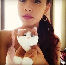 File:Ariana With Her Cat Teddy.jpg. No higher resolution available. - Ariana_With_Her_Cat_Teddy