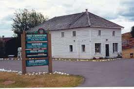 Fort Chipewyan, Fort MacMurray