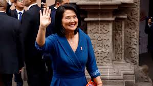 Keiko Fujimori asume la presidencia de Perú con la promesa de romper la inestabilidad de la última década