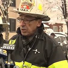 Résultat de recherche d'images pour "de blasio shovel"