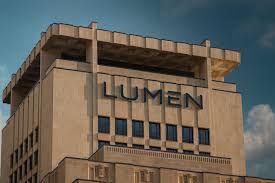 Lumen Technologies' Executive Change and Saluda Medical's IPO Disappointment