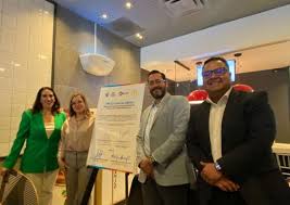 Firma Municipio y Mc Donald’s convenio para capacitar a jóvenes