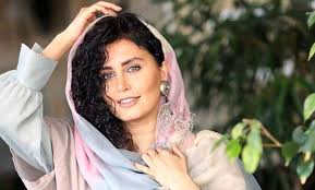عکس | تصویری از الناز شاکردوست در ۱۹ سالگی در اولین فیلمش در سال ۸۲