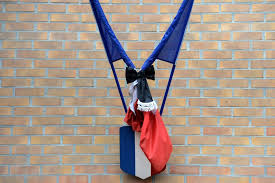 Résultat de recherche d'images pour "la france et en deuil"