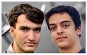 محاکمه مجدد امیرحسین مرادی دانشجوی نخبه زندانی در فشافویه با دستبند و پابند