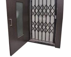 manual door