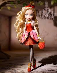 Boneca Ever After High Apple White Praia Encantada