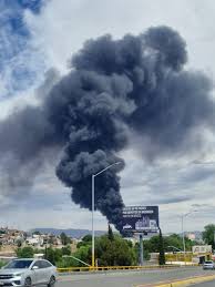 Incendio consume empresa cartonera en el sur de Chihuahua 👉 Local