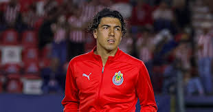 Erick Gutiérrez defiende su lugar en Chivas: “No soy problemático”; Pulido, se aferra a contrato millonario