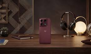 Motorola Edge 70 Pro chega ao Brasil com chip MediaTek, tela de 144 Hz e bateria gigante