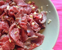 Cách làm khô bò cực đơn giản. - 2