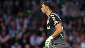 ¡Dibu Martínez la Rompe! Aston Villa Aplasta a la Roma con Golazo Argentino - Imagen principal del artículo