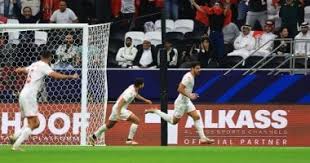 قطر ضد تونس.. بن رمضان يتقدم للنسور بهدف فى الشوط الأول "فيديو"