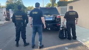 Quatro empresários são presos pela PF por suspeitas de esquemas com OSs da saúde em Goiás