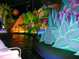 Résultat de recherche d'images pour "disneyland manege"