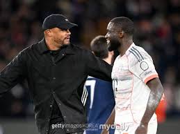 바르셀로나 대 레알 마드리드 - 엘클라시코, 세계 최고 라이벌전의 현재와 미래 (라이벌전, 선수 영입전)