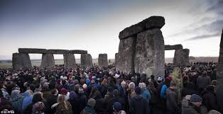 Résultat de recherche d'images pour "stonehenge celebration"