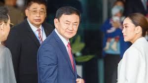 ทักษิณ ชินวัตร ถูกกักตัวที่ดอนเมือง อ้างเดินทางไปประจวบคีรีขันธ์ - Imagen principal del artículo