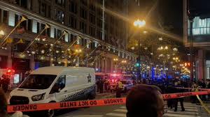 Chicago Loop Shootings: One Dead, Eight Injured Amidst Holiday Celebrations