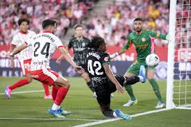 1-1. El Elche celebra la permanencia y el Girona cae a Segunda