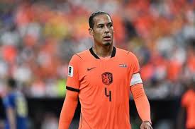 Hierom speelt Oranje-aanvoerder Virgil van Dijk met lange mouwen tegen Marokko
