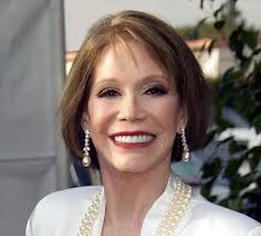 Tonight Mary Tyler Moore receives the SAG Lifetime Achievement Award. It&#39;s hard to believe that she&#39;s turned 75 years young, even though she looks eons ... - mary-tyler-moore