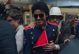 Leaving Neverland vs filme de Michael: o que ficou de fora da história